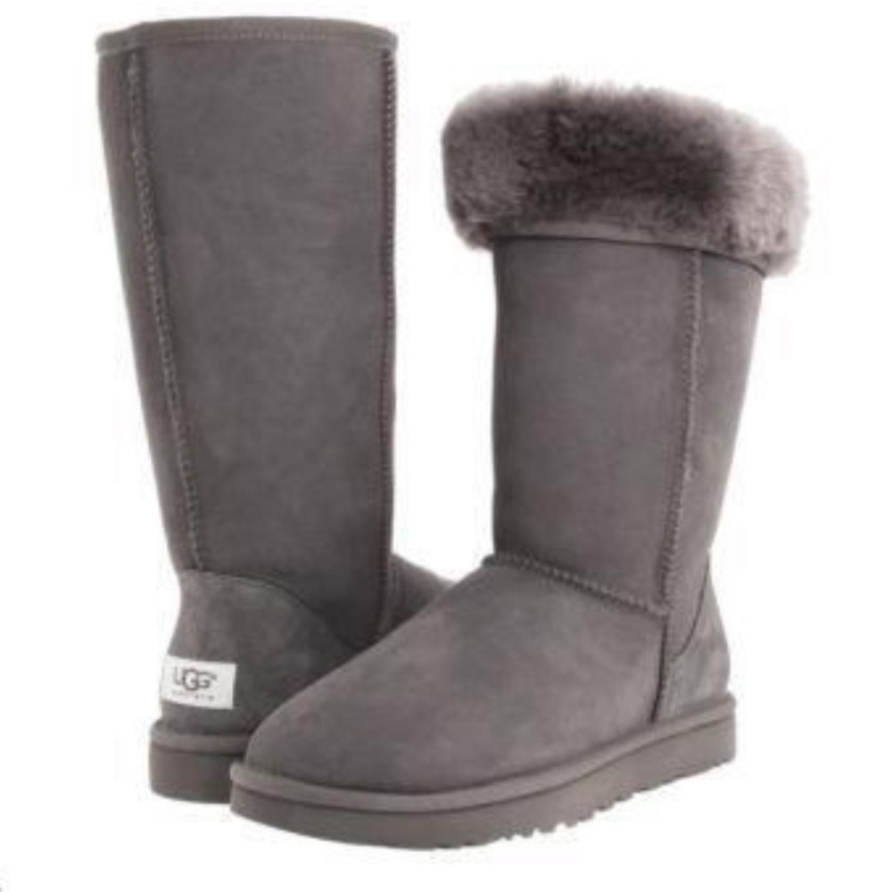 Tall Grey uggs *USED*